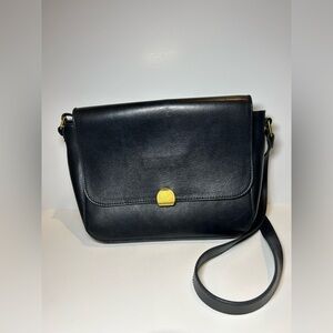 Madewell black leather shoulder bag